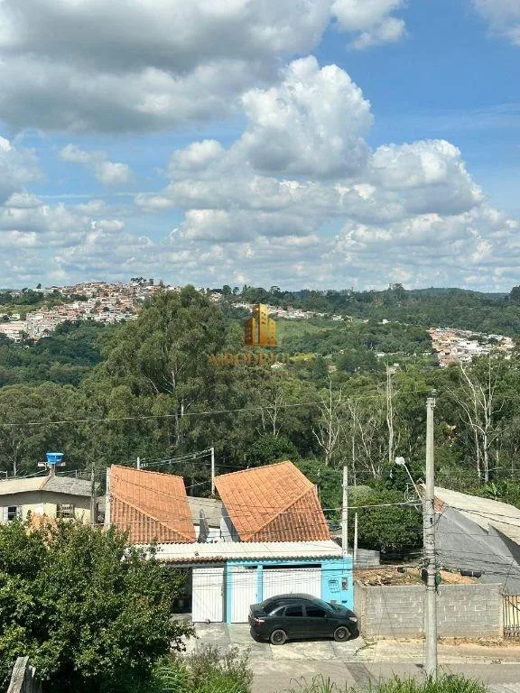 Sobrado para Venda em Mairinque, Jardim Vitória, 2 dormitórios, 1 banheiro, 4 vagas