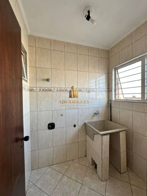 Apartamento para Venda em São Roque, Jardim das Flores, 3 dormitórios, 1 suíte, 1 banheiro, 1 vaga
