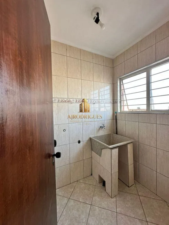 Apartamento para Venda em São Roque, Jardim das Flores, 3 dormitórios, 1 suíte, 1 banheiro, 1 vaga
