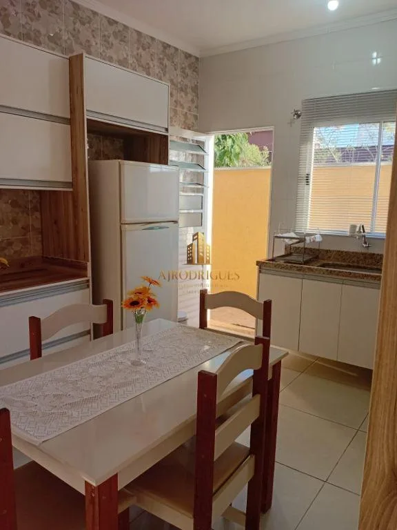Casa para Venda em São Roque, Loteamento Jardim do Sol (Mailasqui), 3 dormitórios, 1 suíte, 2 banheiros, 3 vagas