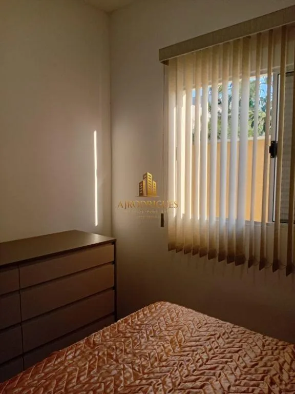Casa para Venda em São Roque, Loteamento Jardim do Sol (Mailasqui), 3 dormitórios, 1 suíte, 2 banheiros, 3 vagas