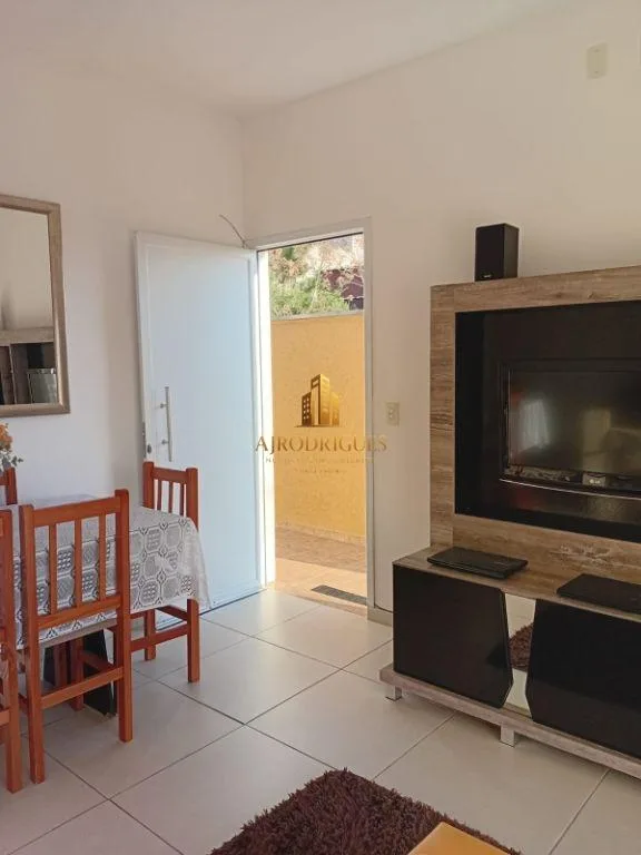 Casa para Venda em São Roque, Loteamento Jardim do Sol (Mailasqui), 3 dormitórios, 1 suíte, 2 banheiros, 3 vagas