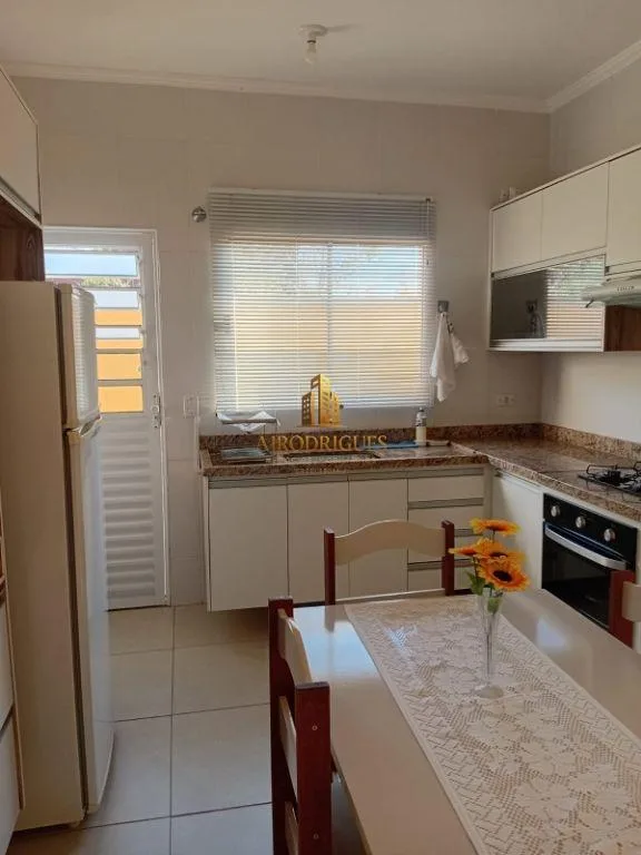 Casa para Venda em São Roque, Loteamento Jardim do Sol (Mailasqui), 3 dormitórios, 1 suíte, 2 banheiros, 3 vagas