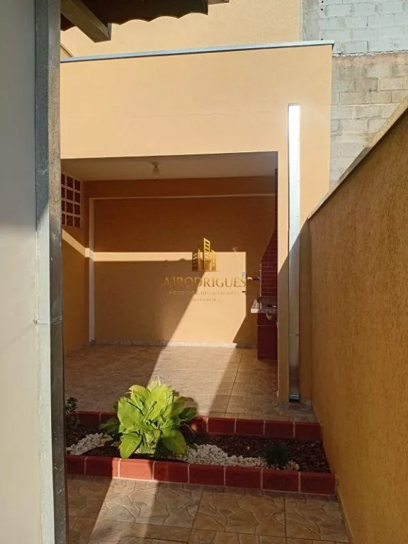 Casa para Venda em São Roque, Loteamento Jardim do Sol (Mailasqui), 3 dormitórios, 1 suíte, 2 banheiros, 3 vagas
