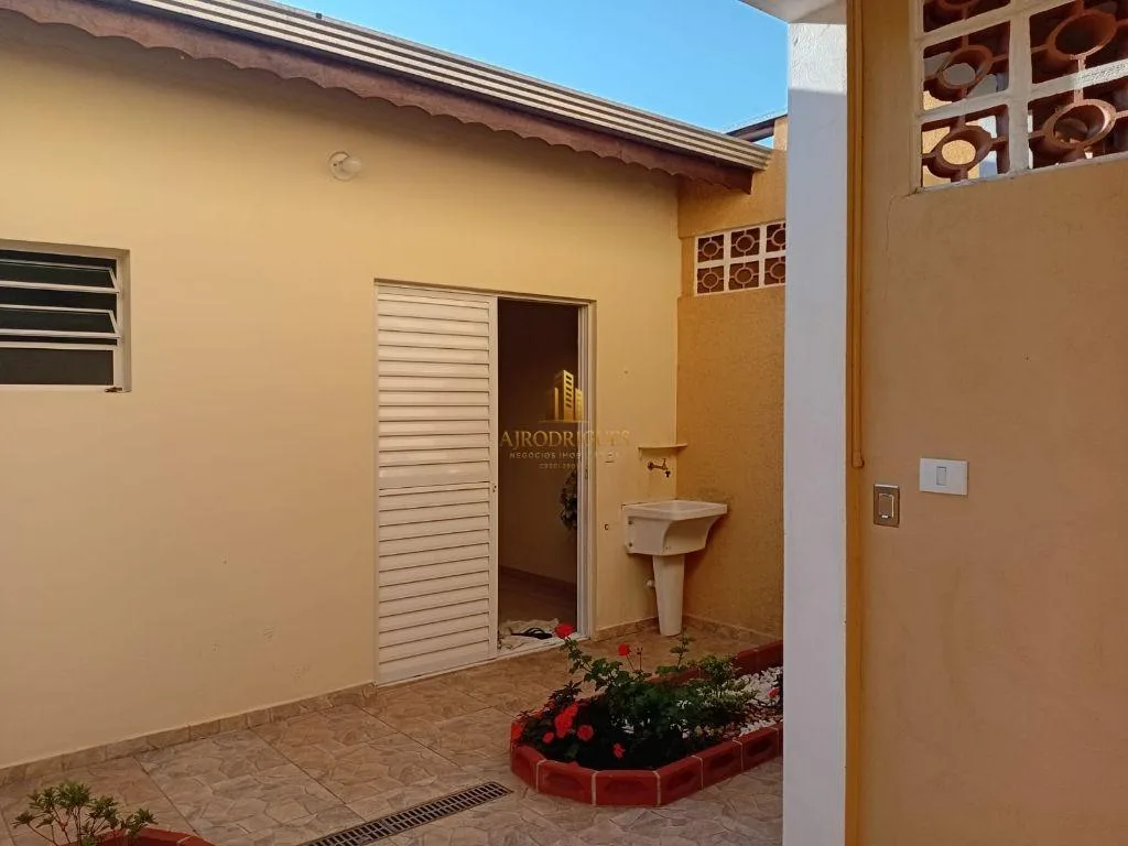 Casa para Venda em São Roque, Loteamento Jardim do Sol (Mailasqui), 3 dormitórios, 1 suíte, 2 banheiros, 3 vagas