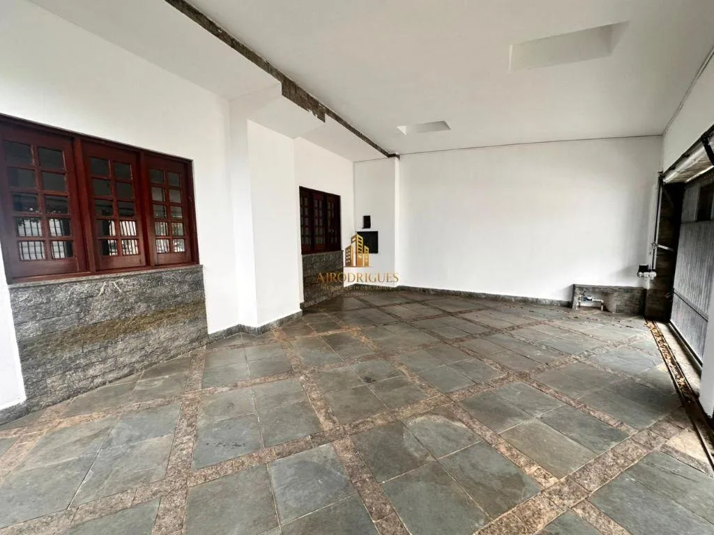 Casa para Venda em São Roque, Jardim Meny, 3 dormitórios, 3 suítes, 3 banheiros, 2 vagas