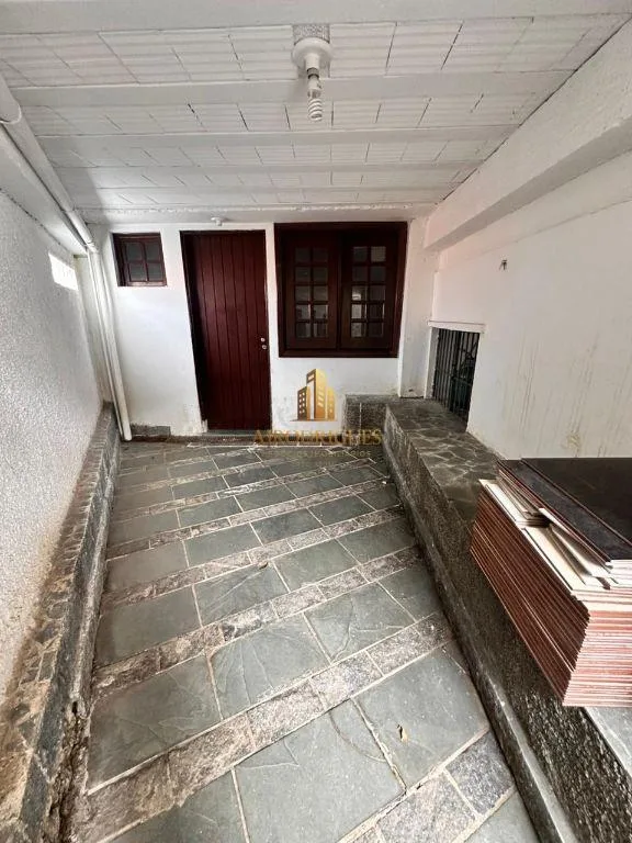 Casa para Venda em São Roque, Jardim Meny, 3 dormitórios, 3 suítes, 3 banheiros, 2 vagas