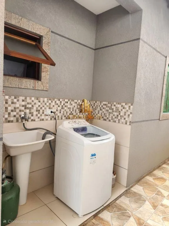 Casa para Venda em São Roque, Jardim Vinhas Do Sol (Mailasqui), 2 dormitórios, 1 suíte, 2 banheiros, 2 vagas