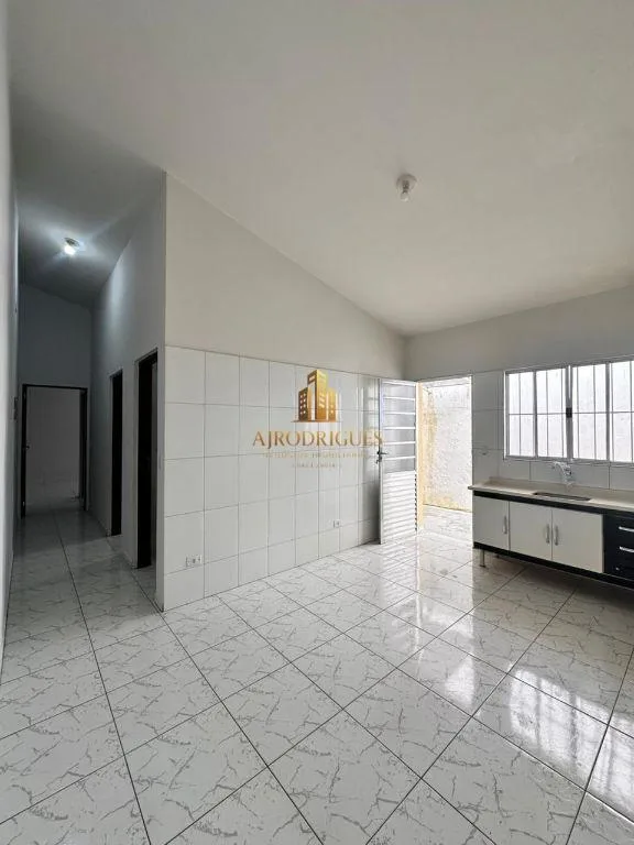 Casa para Venda em São Roque, Paisagem Colonial, 2 dormitórios, 1 suíte, 2 banheiros, 2 vagas