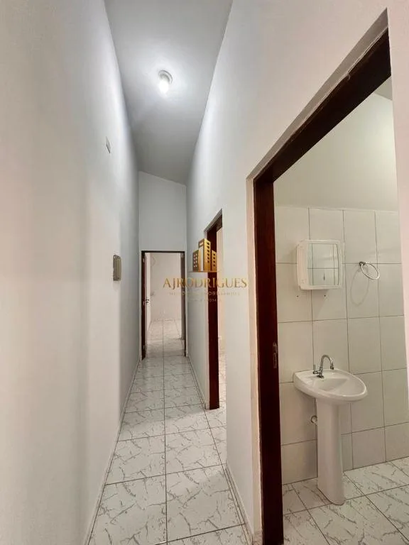 Casa para Venda em São Roque, Paisagem Colonial, 2 dormitórios, 1 suíte, 2 banheiros, 2 vagas