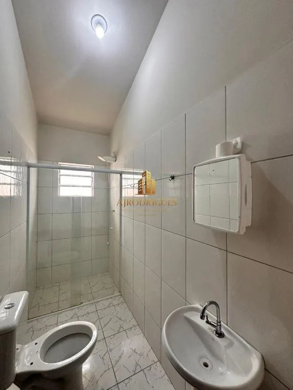 Casa para Venda em São Roque, Paisagem Colonial, 2 dormitórios, 1 suíte, 2 banheiros, 2 vagas