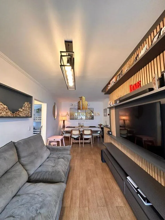 Apartamento para Venda em São Roque, Vila Santa Rosália, 3 dormitórios, 1 suíte, 2 banheiros, 2 vagas