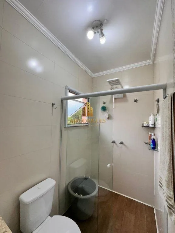 Apartamento para Venda em São Roque, Vila Santa Rosália, 3 dormitórios, 1 suíte, 2 banheiros, 2 vagas