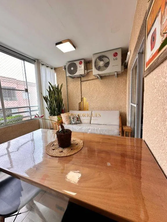Apartamento para Venda em São Roque, Vila Santa Rosália, 3 dormitórios, 1 suíte, 2 banheiros, 2 vagas