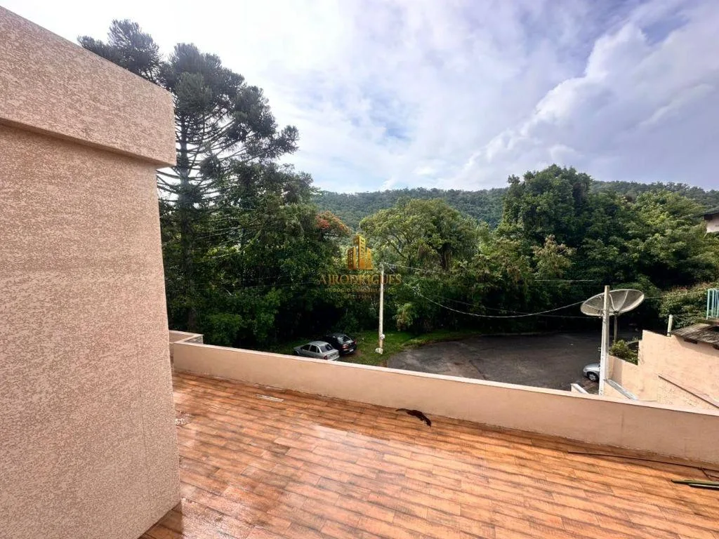 Casa para Venda em São Roque, Jardim Carambeí, 2 dormitórios, 2 banheiros, 1 vaga