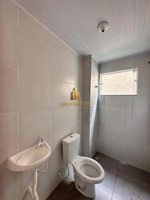 Casa para Venda em São Roque, Jardim Carambeí, 2 dormitórios, 2 banheiros, 1 vaga