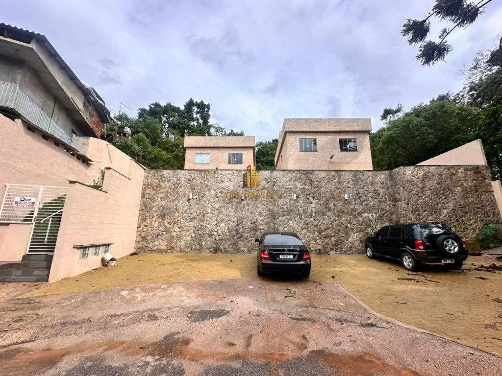 Casa para Venda em São Roque, Jardim Carambeí, 2 dormitórios, 2 banheiros, 1 vaga