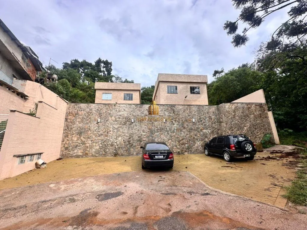 Casa para Venda em São Roque, Jardim Carambeí, 2 dormitórios, 2 banheiros, 1 vaga