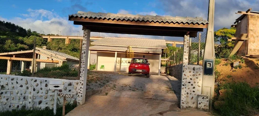 Casa para Venda em Mairinque, Cristal, 2 dormitórios, 1 suíte, 2 banheiros, 2 vagas