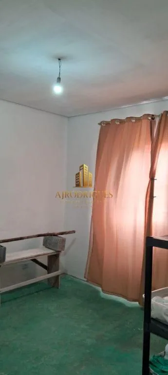 Casa para Venda em Mairinque, Cristal, 2 dormitórios, 1 suíte, 2 banheiros, 2 vagas