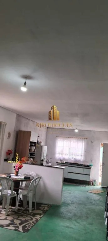 Casa para Venda em Mairinque, Cristal, 2 dormitórios, 1 suíte, 2 banheiros, 2 vagas