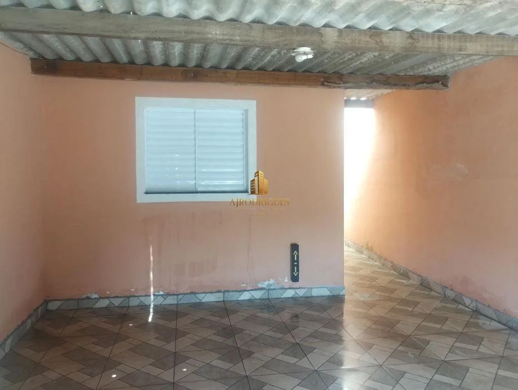 Casa para Venda em Mairinque, Reneville, 2 dormitórios, 1 banheiro