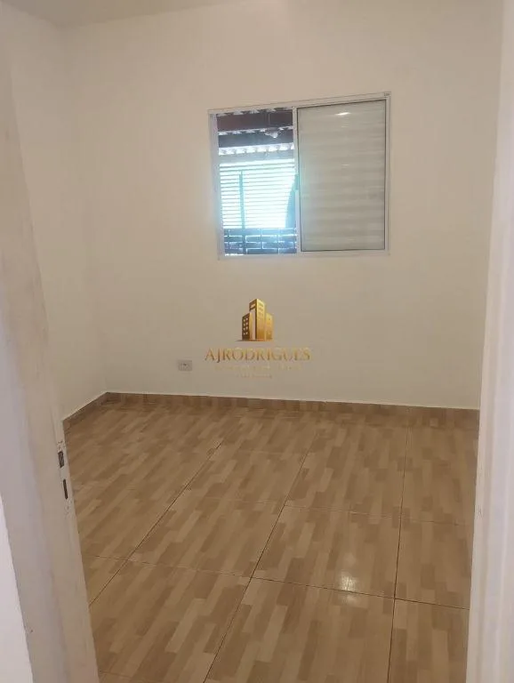 Casa para Venda em Mairinque, Reneville, 2 dormitórios, 1 banheiro