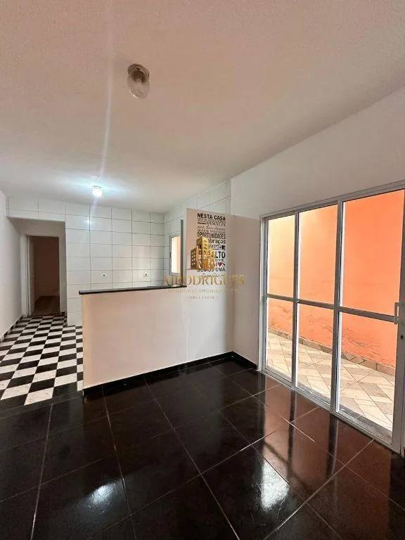 Casa para Venda em Mairinque, Reneville, 2 dormitórios, 1 banheiro