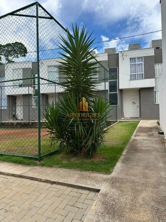 Casa para Venda em Mairinque, Granada, 2 dormitórios, 1 banheiro, 1 vaga