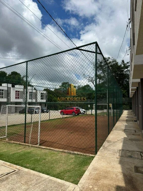 Casa para Venda em Mairinque, Granada, 2 dormitórios, 1 banheiro, 1 vaga