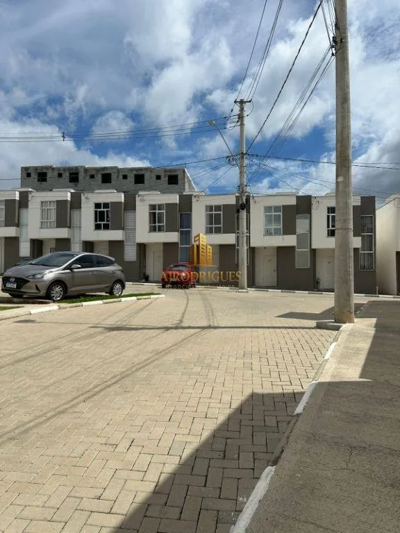 Casa para Venda em Mairinque, Granada, 2 dormitórios, 1 banheiro, 1 vaga