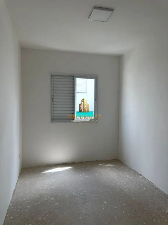 Casa para Venda em Mairinque, Granada, 2 dormitórios, 1 banheiro, 1 vaga
