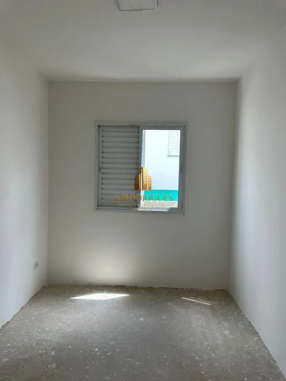 Casa para Venda em Mairinque, Granada, 2 dormitórios, 1 banheiro, 1 vaga