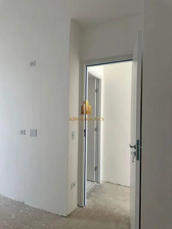 Casa para Venda em Mairinque, Granada, 2 dormitórios, 1 banheiro, 1 vaga