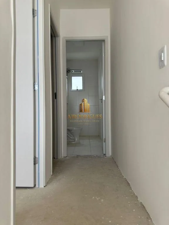 Casa para Venda em Mairinque, Granada, 2 dormitórios, 1 banheiro, 1 vaga