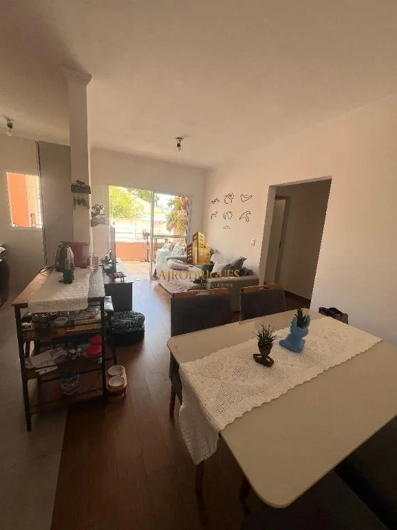 Apartamento para Venda em São Roque, Vila Santa Rosália, 2 dormitórios, 1 suíte, 2 banheiros, 2 vagas