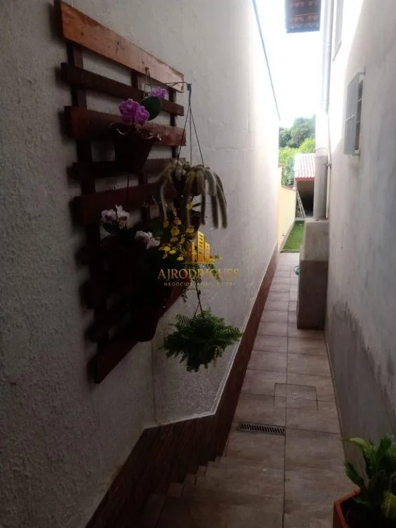 Sobrado para Venda em São Roque, Gabriel Piza, 2 dormitórios, 1 suíte, 2 banheiros, 3 vagas