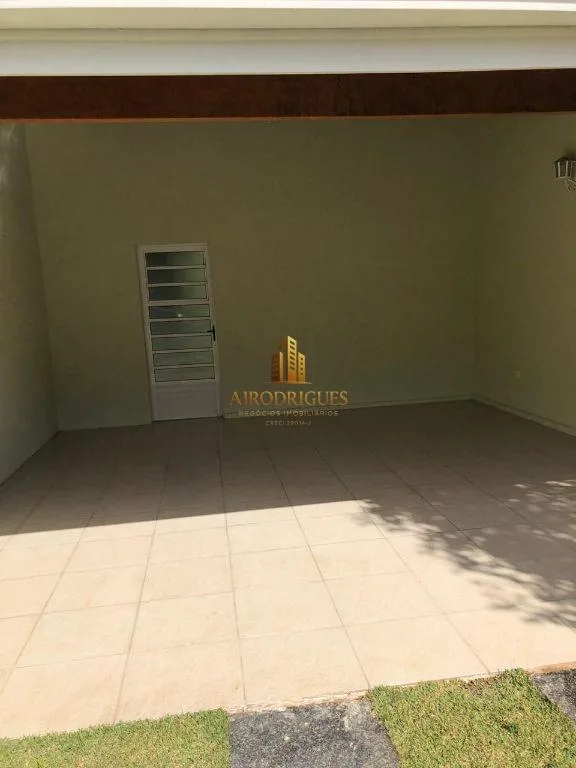 Casa em Condomínio para Locação em São Roque, Bairro do Cambará, 3 dormitórios, 1 suíte, 4 banheiros, 4 vagas