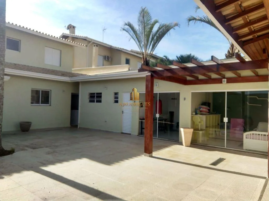 Casa em Condomínio para Locação em São Roque, Bairro do Cambará, 3 dormitórios, 1 suíte, 4 banheiros, 4 vagas