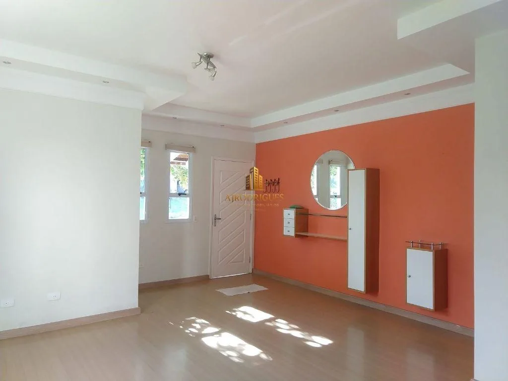 Casa em Condomínio para Locação em São Roque, Bairro do Cambará, 3 dormitórios, 1 suíte, 4 banheiros, 4 vagas