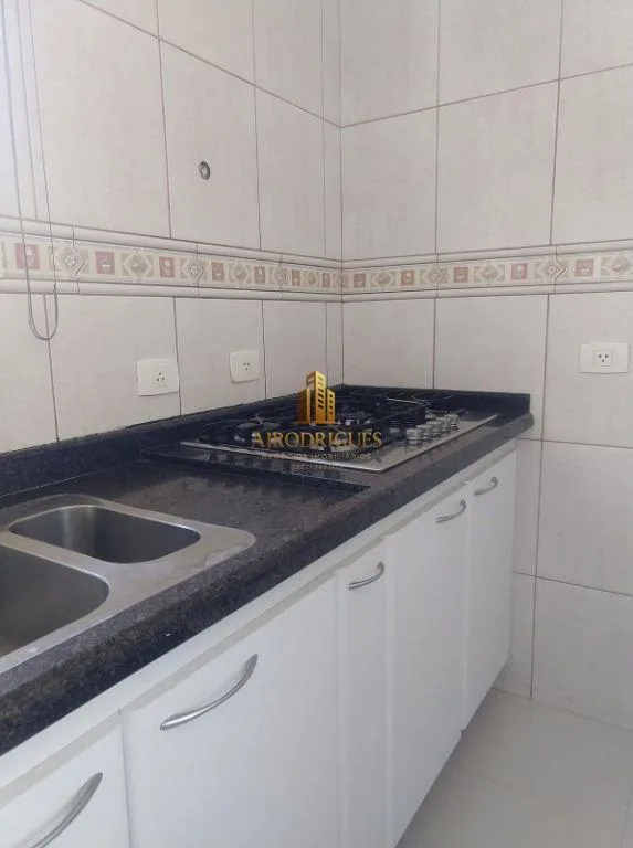 Casa em Condomínio para Locação em São Roque, Bairro do Cambará, 3 dormitórios, 1 suíte, 4 banheiros, 4 vagas