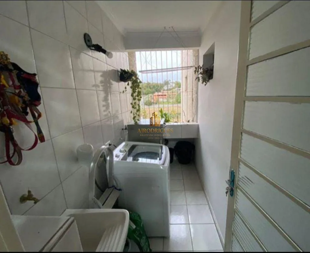 Apartamento para Venda em São Roque, Vila Santa Isabel, 3 dormitórios, 1 suíte, 2 banheiros, 2 vagas