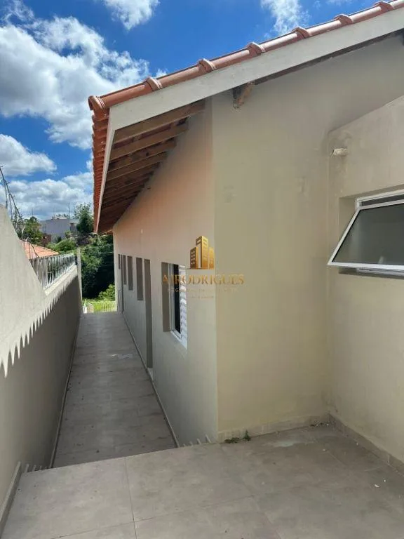 Casa para Venda em Mairinque, Reneville, 2 dormitórios, 1 suíte, 2 banheiros, 2 vagas