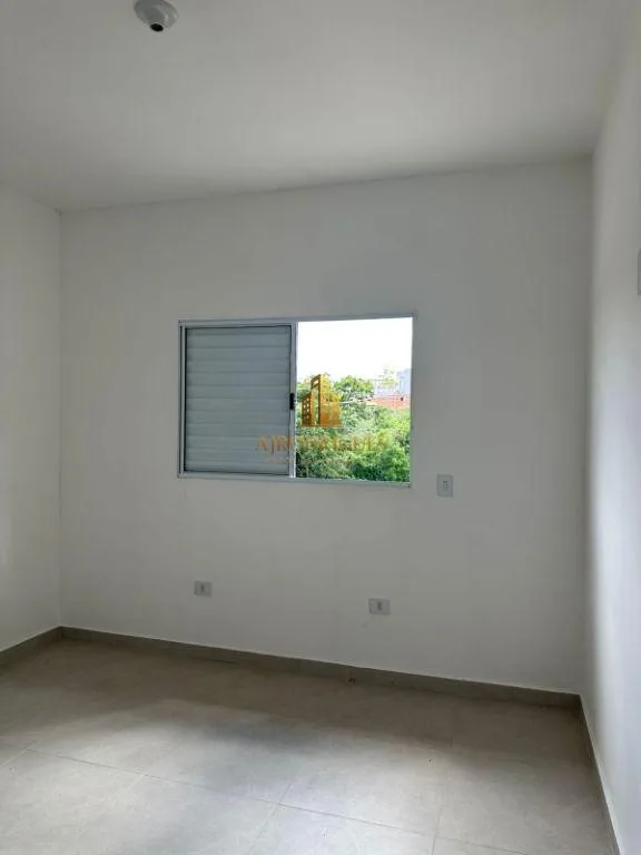 Casa para Venda em Mairinque, Reneville, 2 dormitórios, 1 suíte, 2 banheiros, 2 vagas