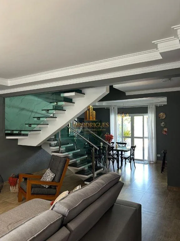 Casa para Venda em São Roque, Vila Vilma (Mailasqui), 3 dormitórios, 1 suíte, 3 banheiros, 3 vagas