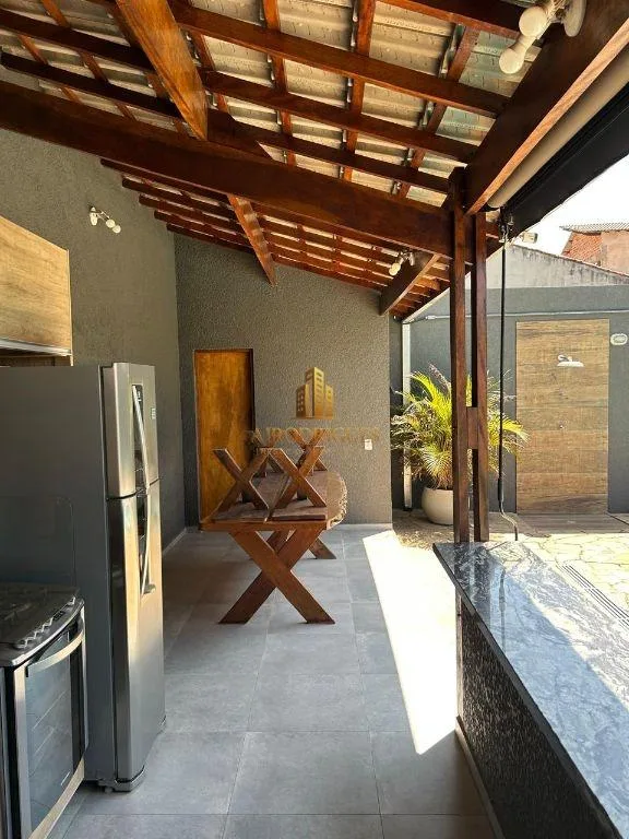 Casa para Venda em São Roque, Vila Vilma (Mailasqui), 3 dormitórios, 1 suíte, 3 banheiros, 3 vagas