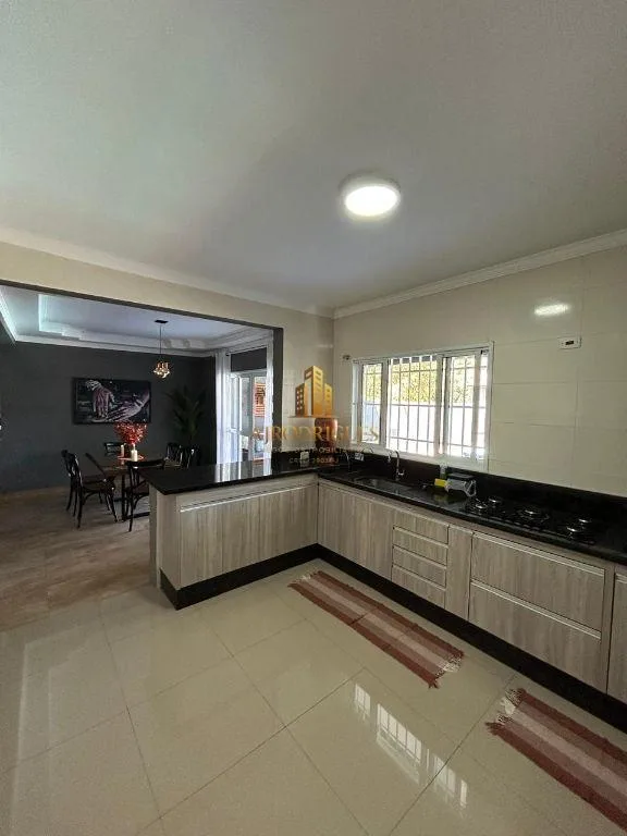 Casa para Venda em São Roque, Vila Vilma (Mailasqui), 3 dormitórios, 1 suíte, 3 banheiros, 3 vagas