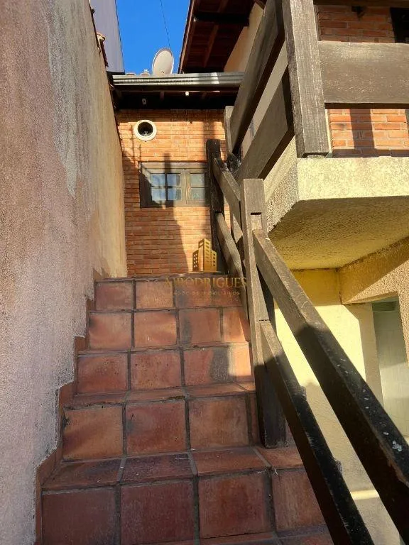 Sobrado para Venda em São Roque, Jardim Villaça, 3 dormitórios, 3 suítes, 3 banheiros, 3 vagas