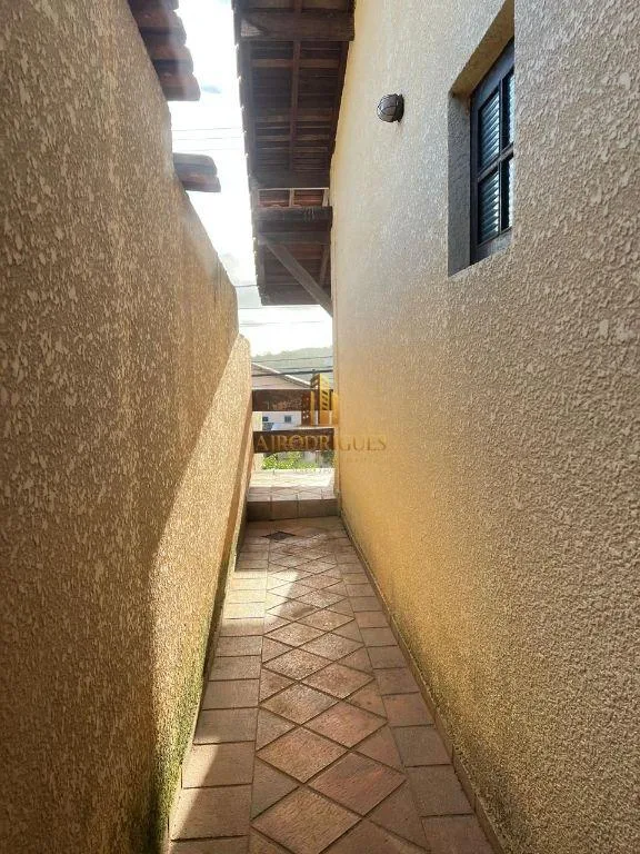Sobrado para Venda em São Roque, Jardim Villaça, 3 dormitórios, 3 suítes, 3 banheiros, 3 vagas