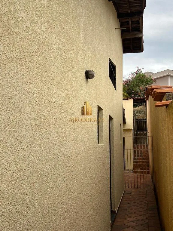 Sobrado para Venda em São Roque, Jardim Villaça, 3 dormitórios, 3 suítes, 3 banheiros, 3 vagas